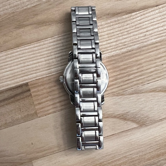 Bulova Ladies Watch Marine Star Genuine Diamonds White Pearl Dial 96R105 - Picture 13 of 14